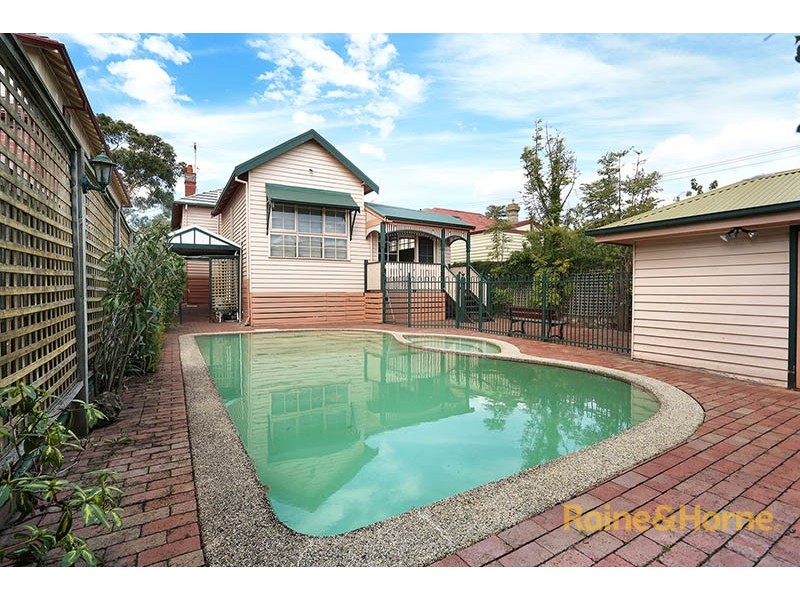 37 Daisy Street, Essendon VIC 3040