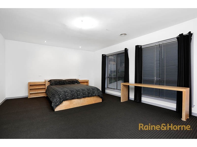 23 Saltwater Crescent, Maribyrnong VIC 3032