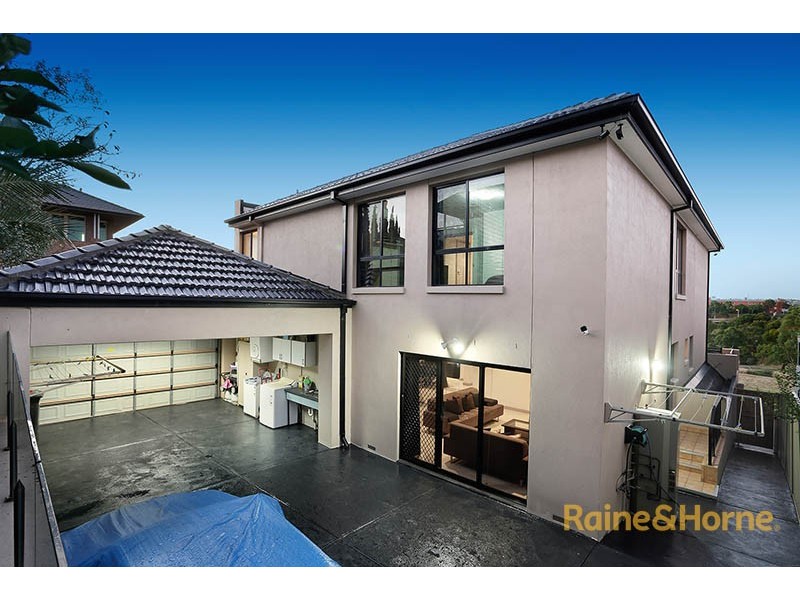 23 Saltwater Crescent, Maribyrnong VIC 3032