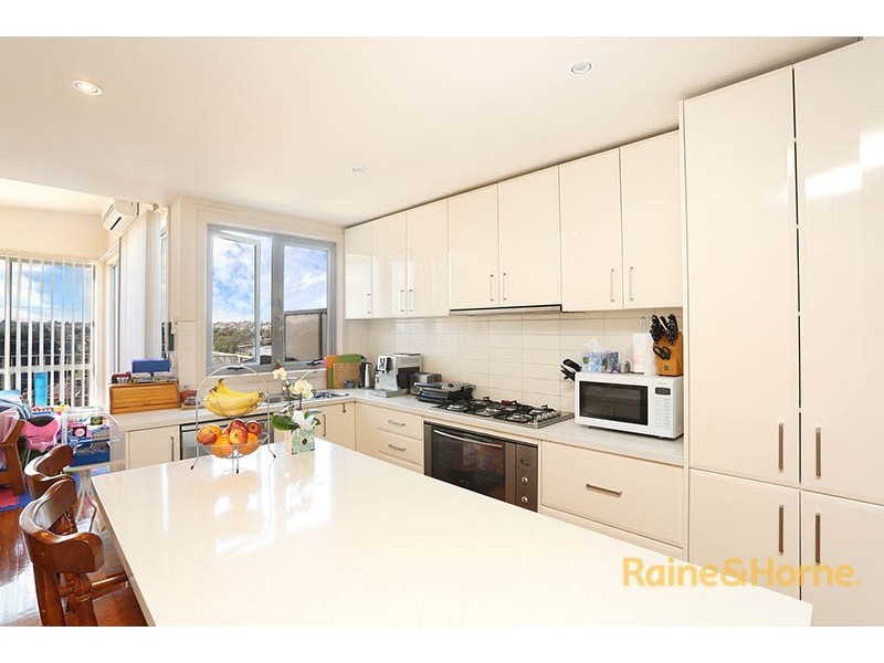 13 Hillside Crescent, Maribyrnong VIC 3032