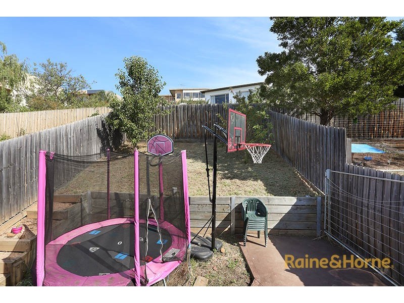 13 Hillside Crescent, Maribyrnong VIC 3032