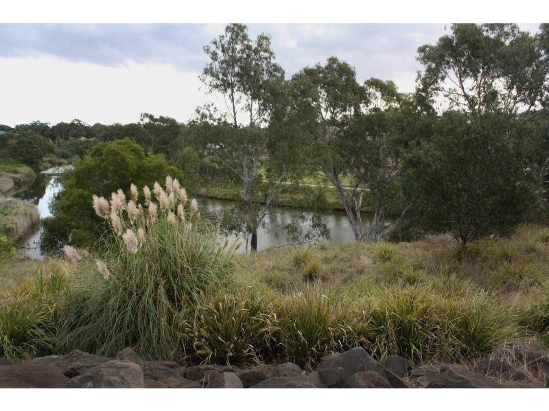 313/77 Village Way, Maribyrnong VIC 3032