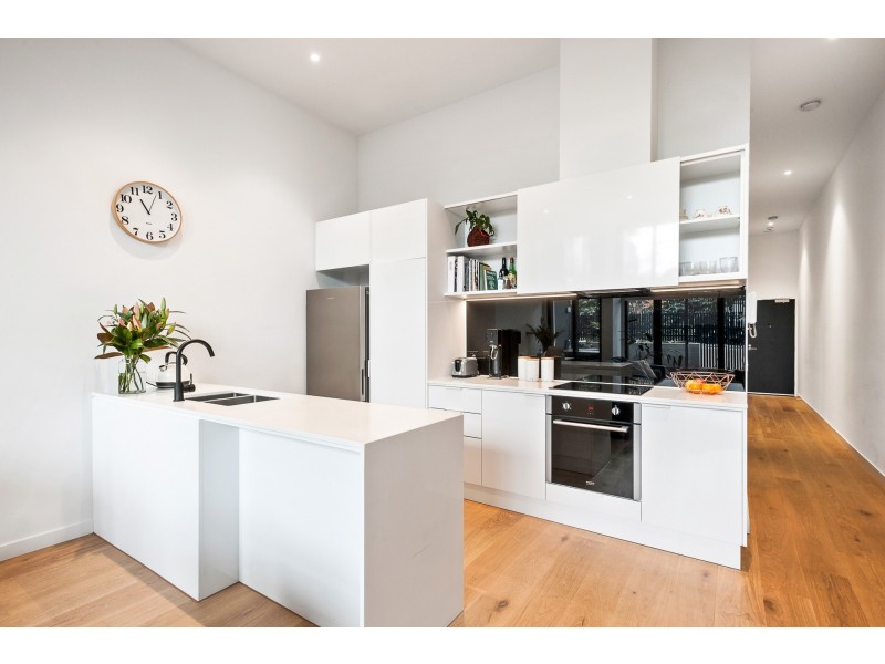 8/24 Barkly Street, Brunswick East VIC 3057