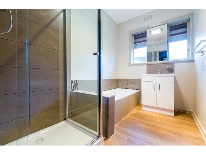 35 Chelmsford Crescent, St Albans VIC 3021