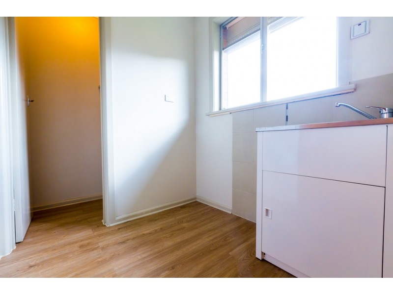 35 Chelmsford Crescent, St Albans VIC 3021