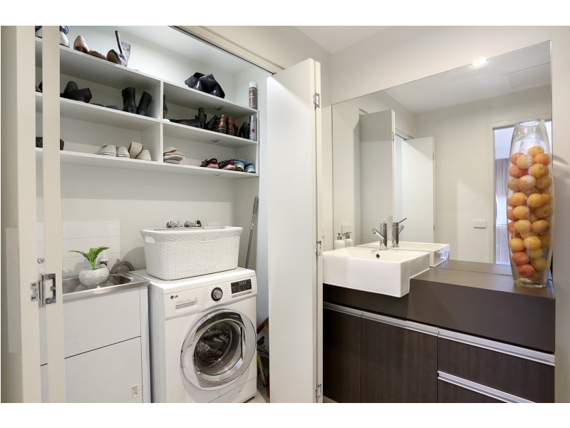 304/2 La Scala Avenue, Maribyrnong VIC 3032