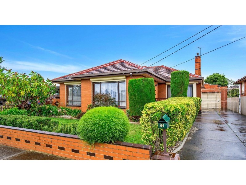 35 Clemsford Crescent, St Albans VIC 3021