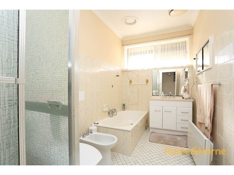 13 Curtin Avenue, Lalor VIC 3075