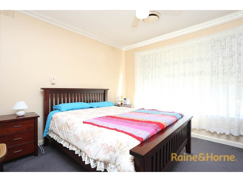 13 Curtin Avenue, Lalor VIC 3075