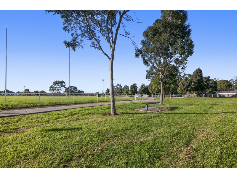 18 Glenys Avenue, Airport West VIC 3042