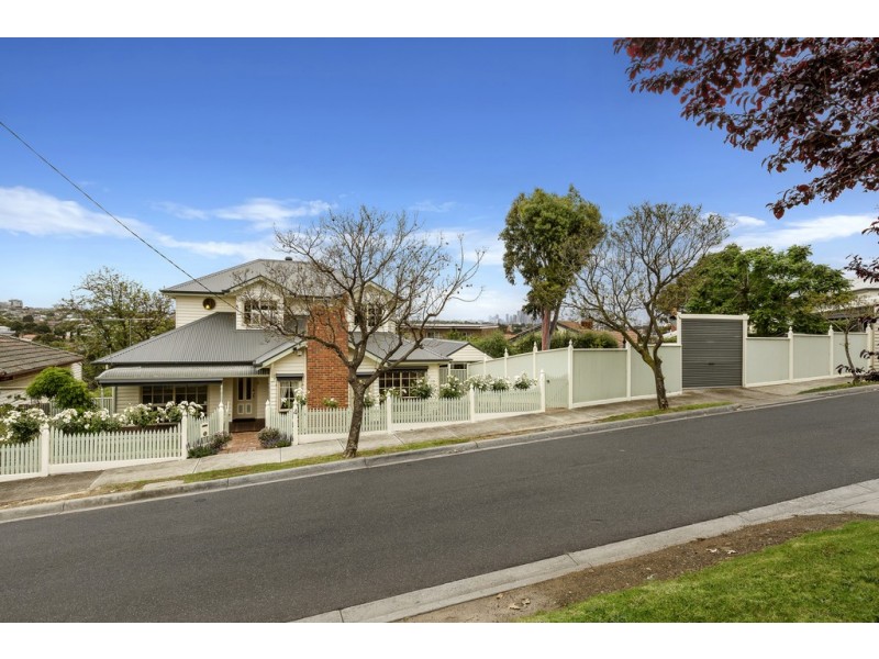 4 Hunt Crescent, Ascot Vale VIC 3032