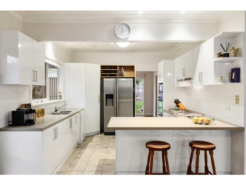 4 Hunt Crescent, Ascot Vale VIC 3032