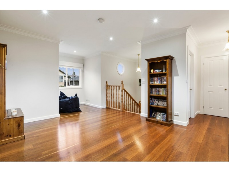 4 Hunt Crescent, Ascot Vale VIC 3032