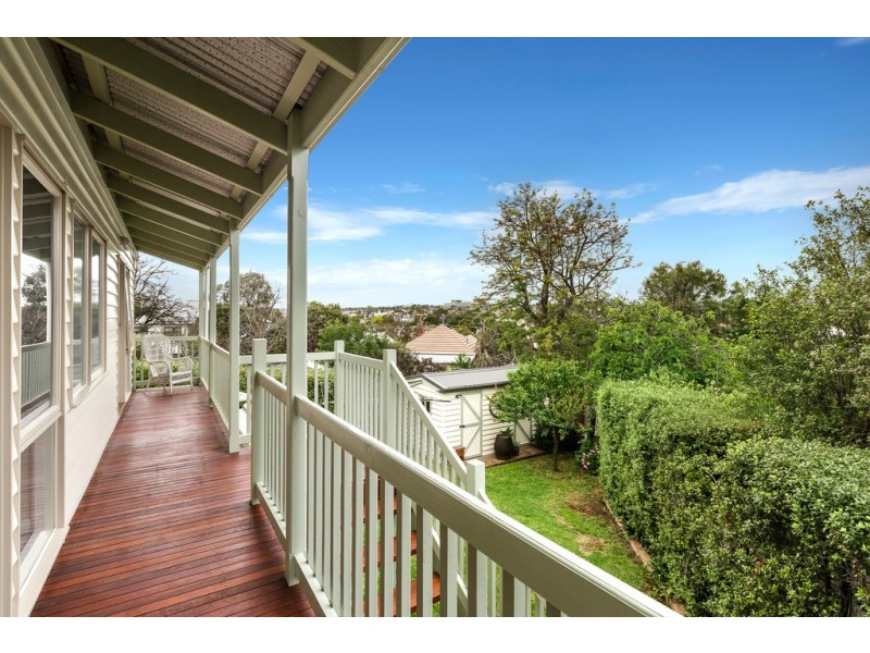 4 Hunt Crescent, Ascot Vale VIC 3032