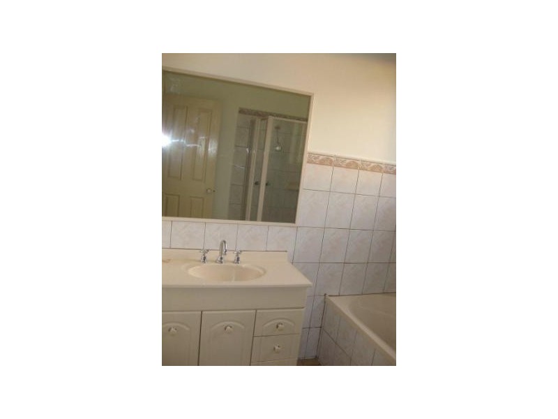 3/9  Cathcart Street, Maidstone VIC 3012