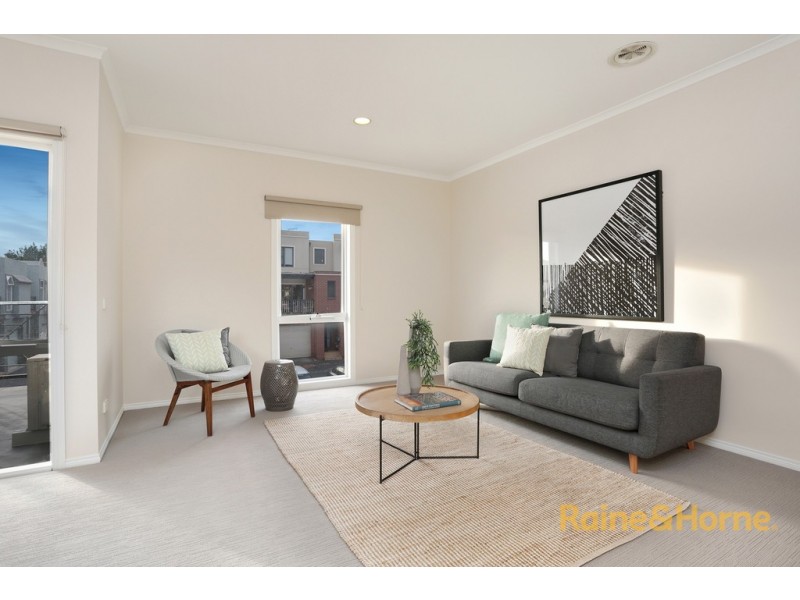 21 McNamara Mews, Kensington VIC 3031