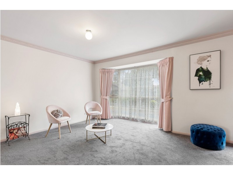 15 Incana Drive, Mill Park VIC 3082