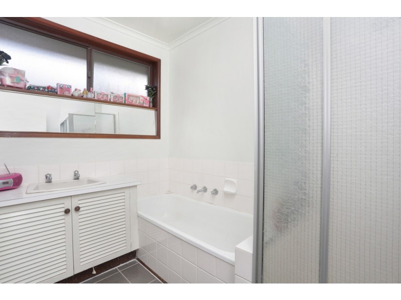 60 Casey Drive, Lalor VIC 3075