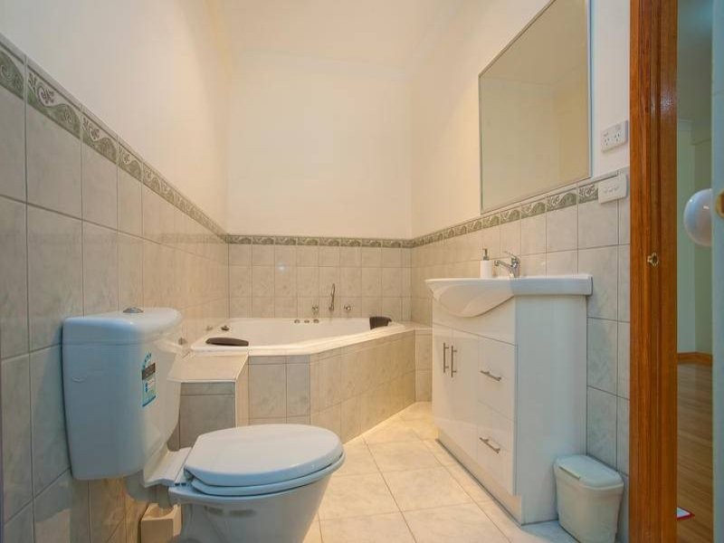 2/86 Raleigh Road, Maribyrnong VIC 3032