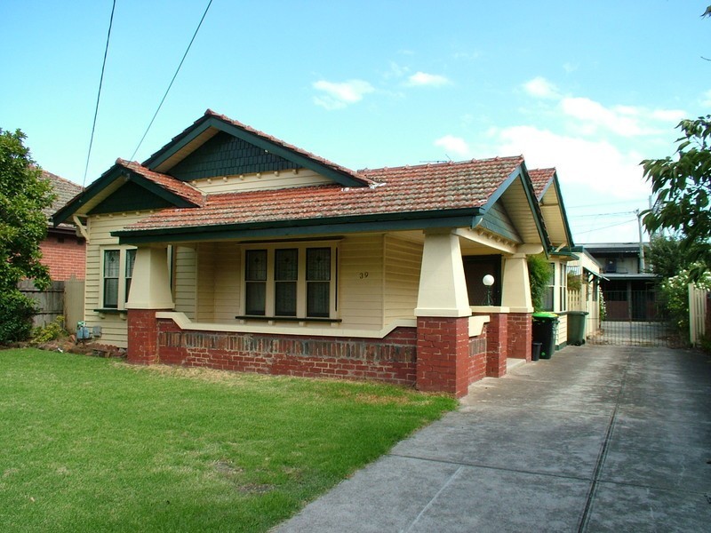 39 Sandown Road, Ascot Vale VIC 3032