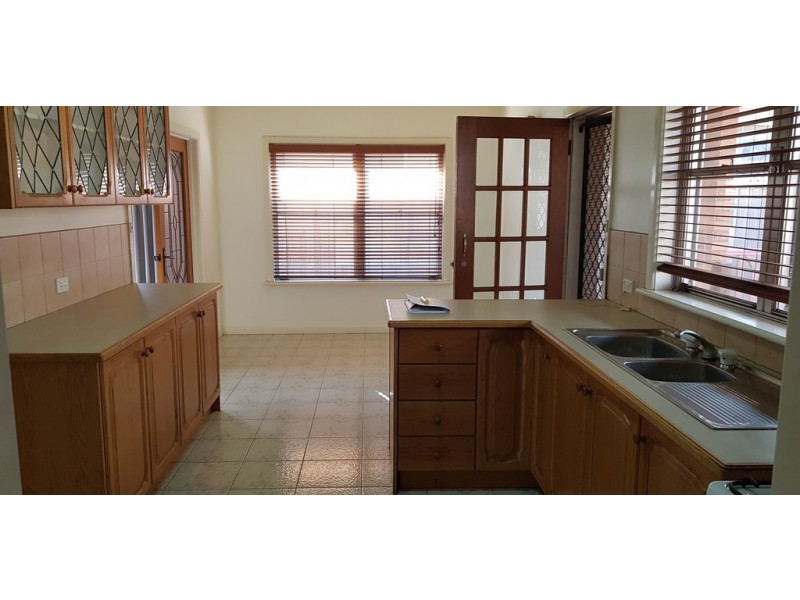 19 Newhall Avenue, Moonee Ponds VIC 3039