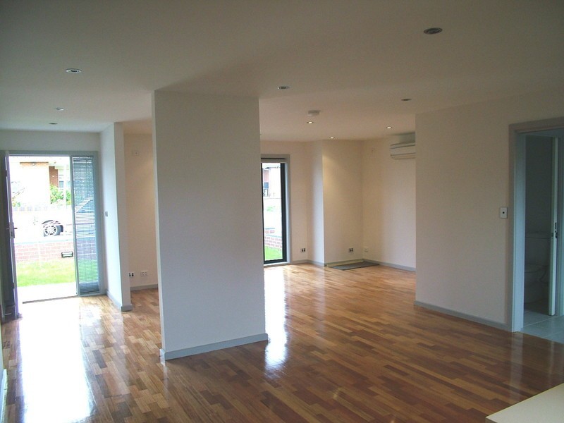 1/7 Donald Avenue, Essendon VIC 3040