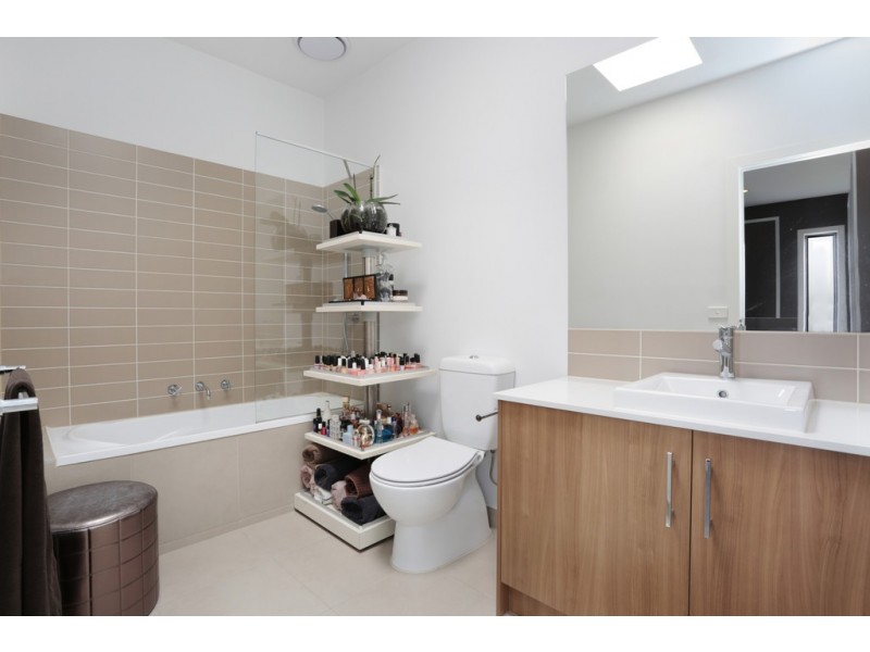 1/24 Craig Street, Keilor East VIC 3033