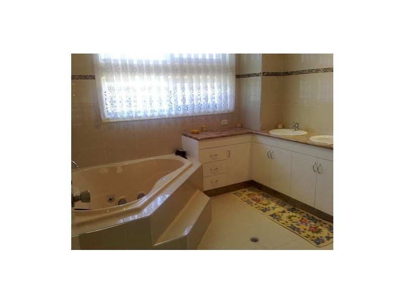 34 Taylor Avenue, Maribyrnong VIC 3032