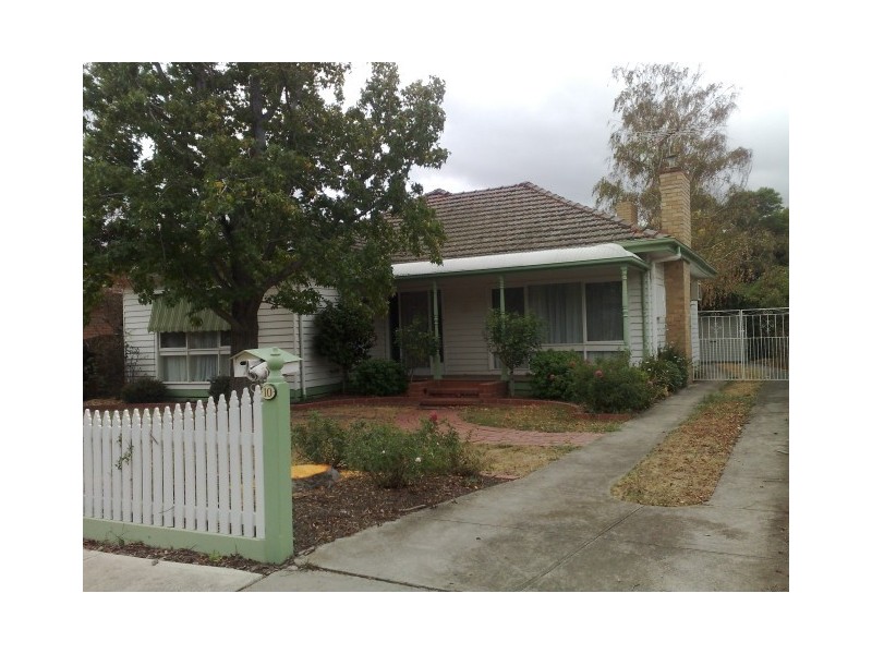10 John Street, Oak Park VIC 3046
