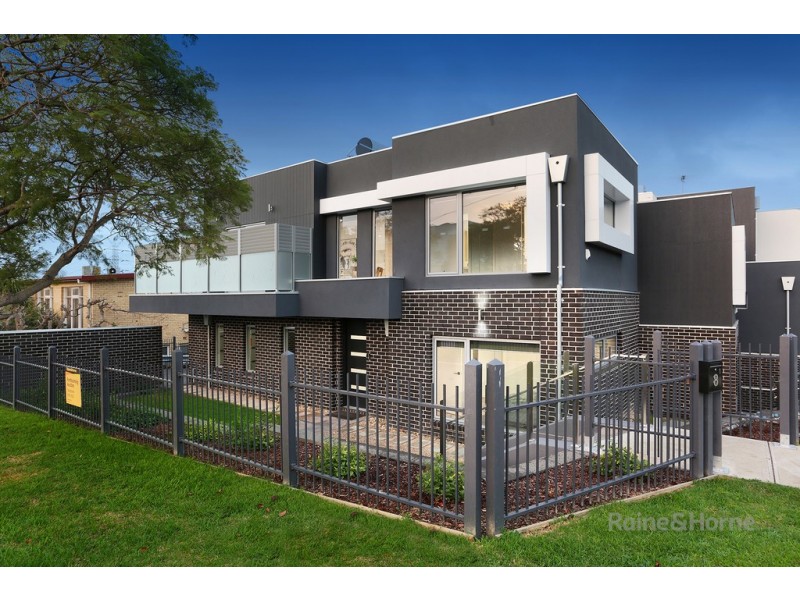 1/8 Hillside Crescent, Maribyrnong VIC 3032