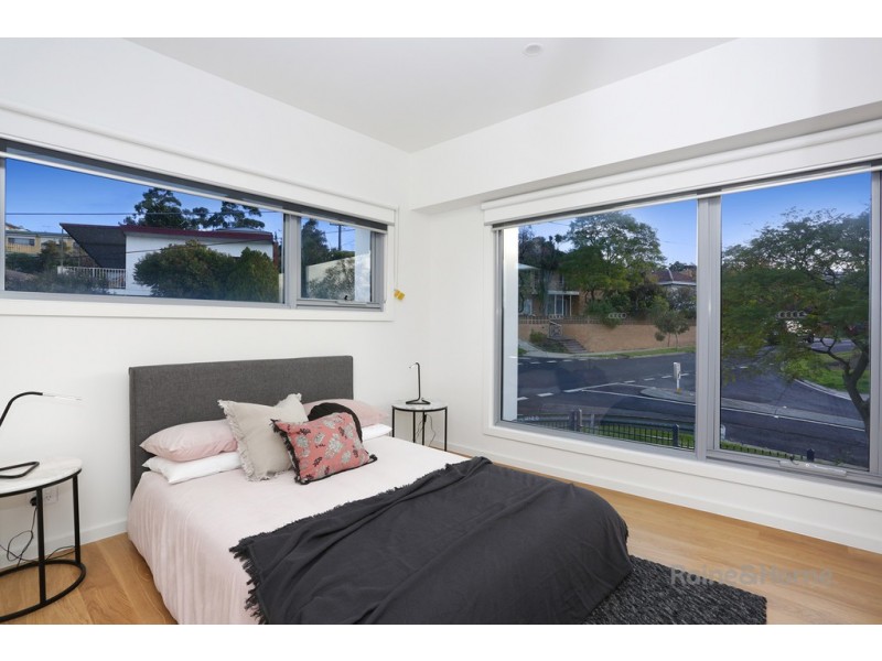 1/8 Hillside Crescent, Maribyrnong VIC 3032