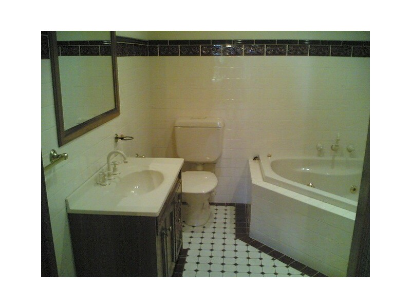 189 Mascoma Street, Strathmore VIC 3041