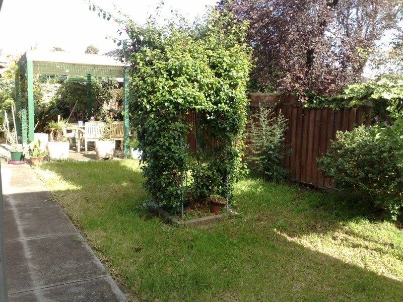 17 The Parade, Ascot Vale VIC 3032