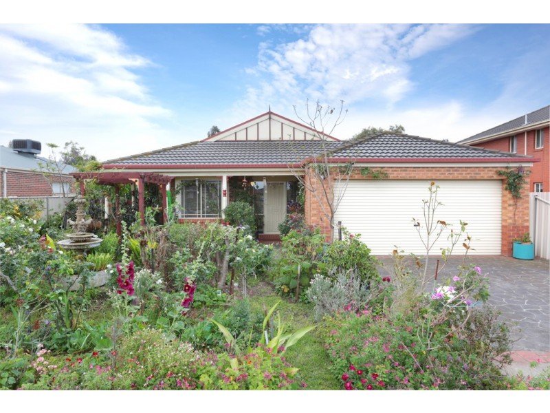 11 Magenta Court, Sunshine West VIC 3020