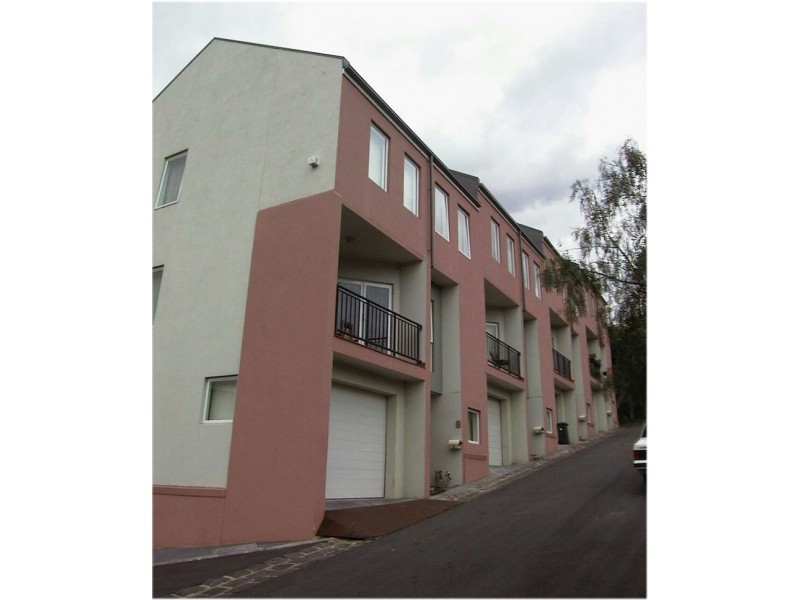 6 Coopers Lane, Kensington VIC 3031