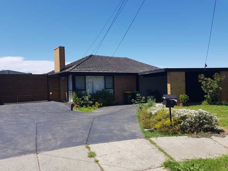 8 Patrick Court, Airport West VIC 3042