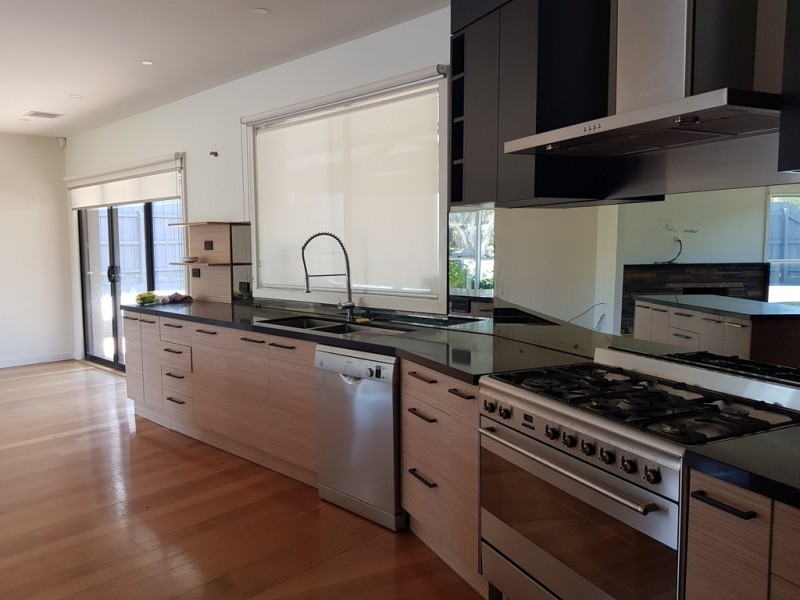 8 Patrick Court, Airport West VIC 3042