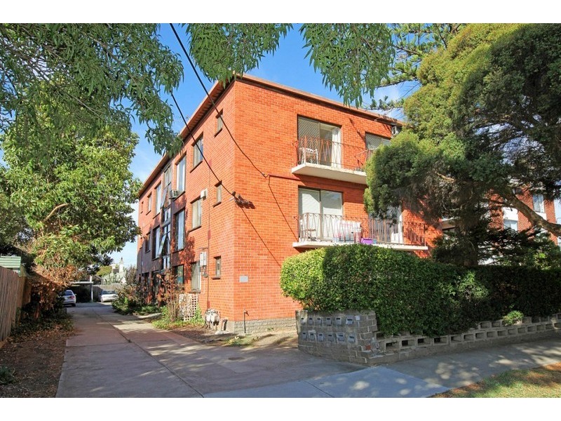 4/93  St Leonards Road, Ascot Vale VIC 3032