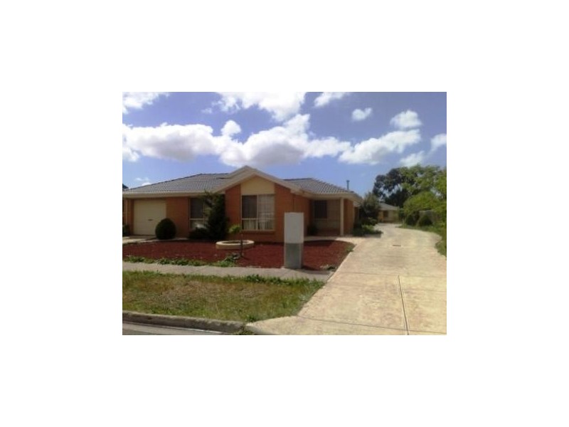 2/18  Elder Road, Hoppers Crossing VIC 3029