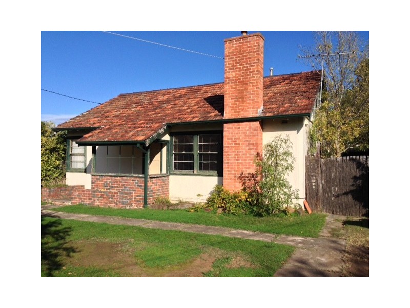 17 Arthur Street, Aberfeldie VIC 3040