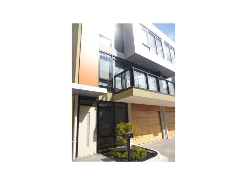 16 La Scala Avenue, Maribyrnong VIC 3032