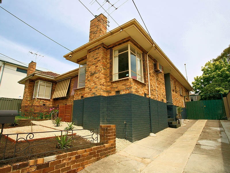 8  Warrs Road, Maribyrnong VIC 3032