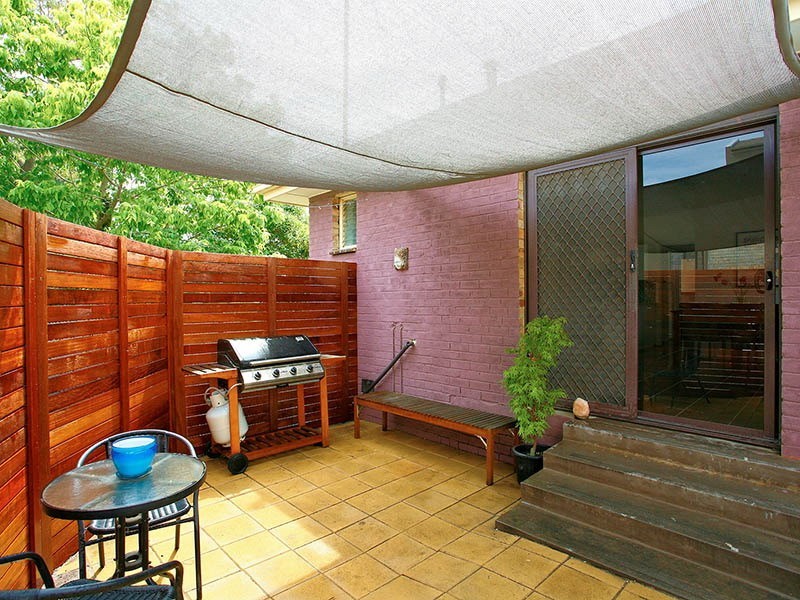 8  Warrs Road, Maribyrnong VIC 3032