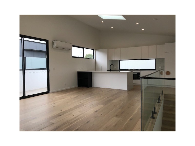 11/100 The Parade, Ascot Vale VIC 3032