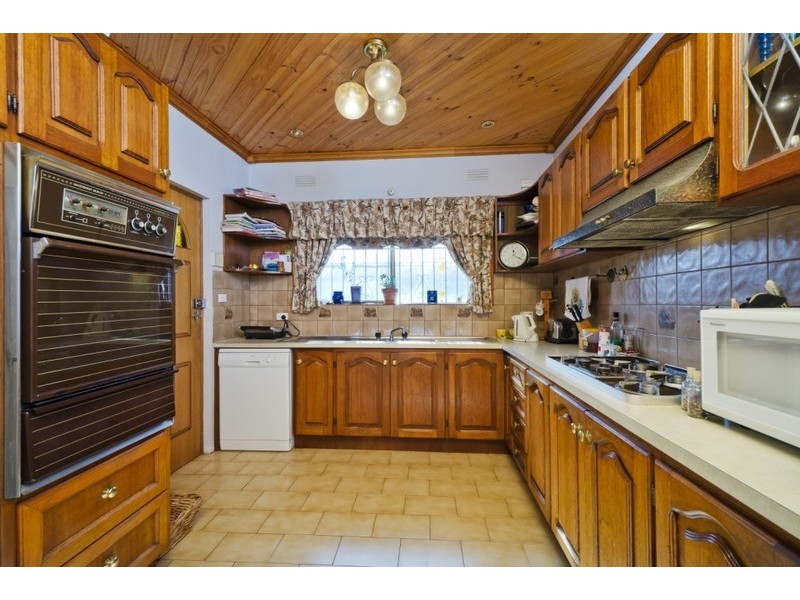 20 Irvine Crescent, Brunswick West VIC 3055