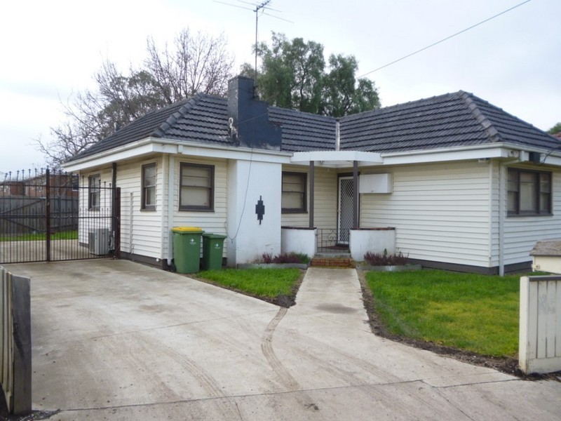 1 Chifley Drive, Maribyrnong VIC 3032