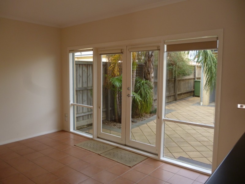 22 Waterford Avenue, Maribyrnong VIC 3032