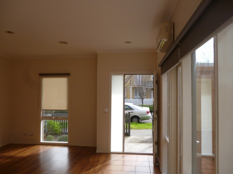 22 Waterford Avenue, Maribyrnong VIC 3032