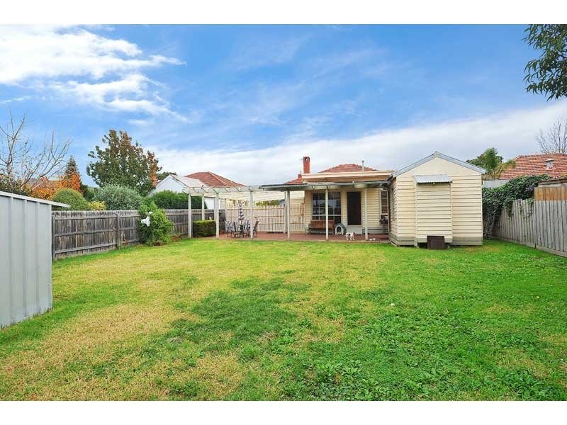 8  Rowe Street, Maribyrnong VIC 3032