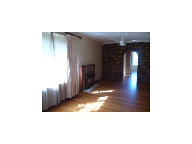 12  Thompson Street, Avondale Heights VIC 3034